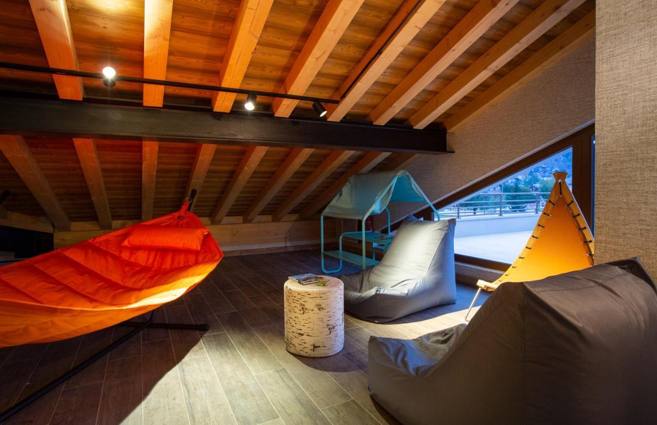 Hotel Base Camp Lodge - Bourg Saint Maurice Εξωτερικό φωτογραφία